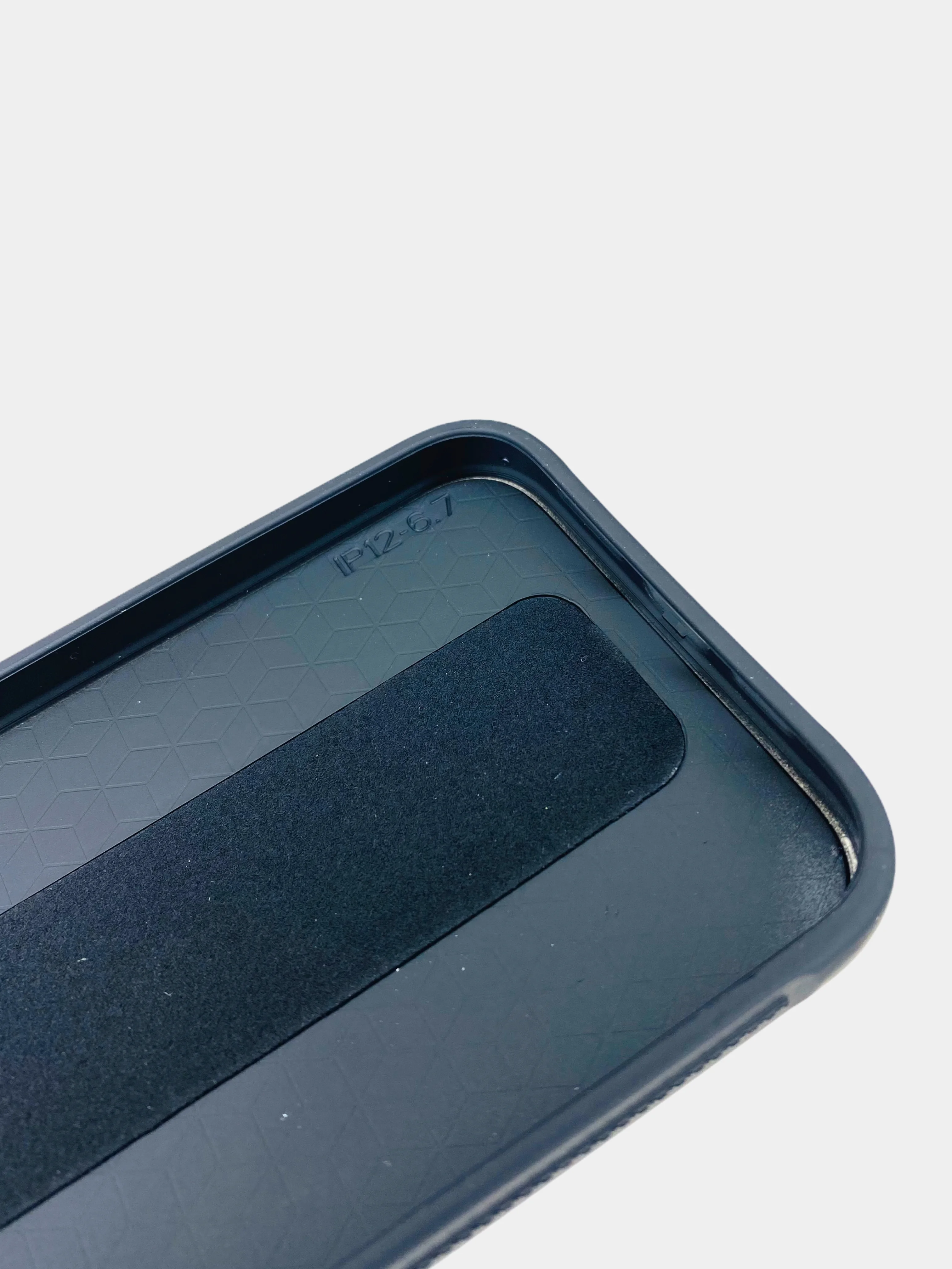 Красный чехол Apple iPhone 12 Pro Max (6.7) силиконовый под кожу с подставкой
