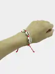 Браслет-красная нить, ракушки