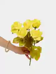 Желтый букет искусственных цветов "Розы"