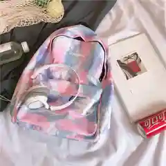 Яркий женский рюкзак