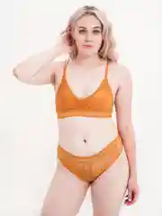 Багровый комплект белья