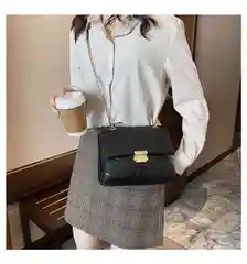 Сумка дутая с цепью под кожу