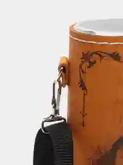 Фляжка походная в кожаном чехле "Волчья стая плюс", 2 л