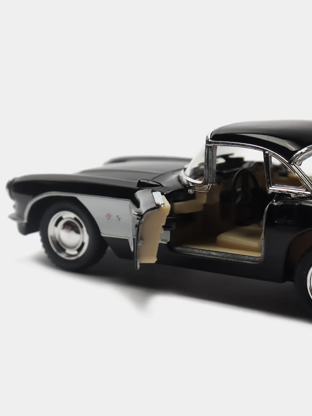 Белый металлическая машинка 1:34 Chevrolet Corvette 1957 KT5316D