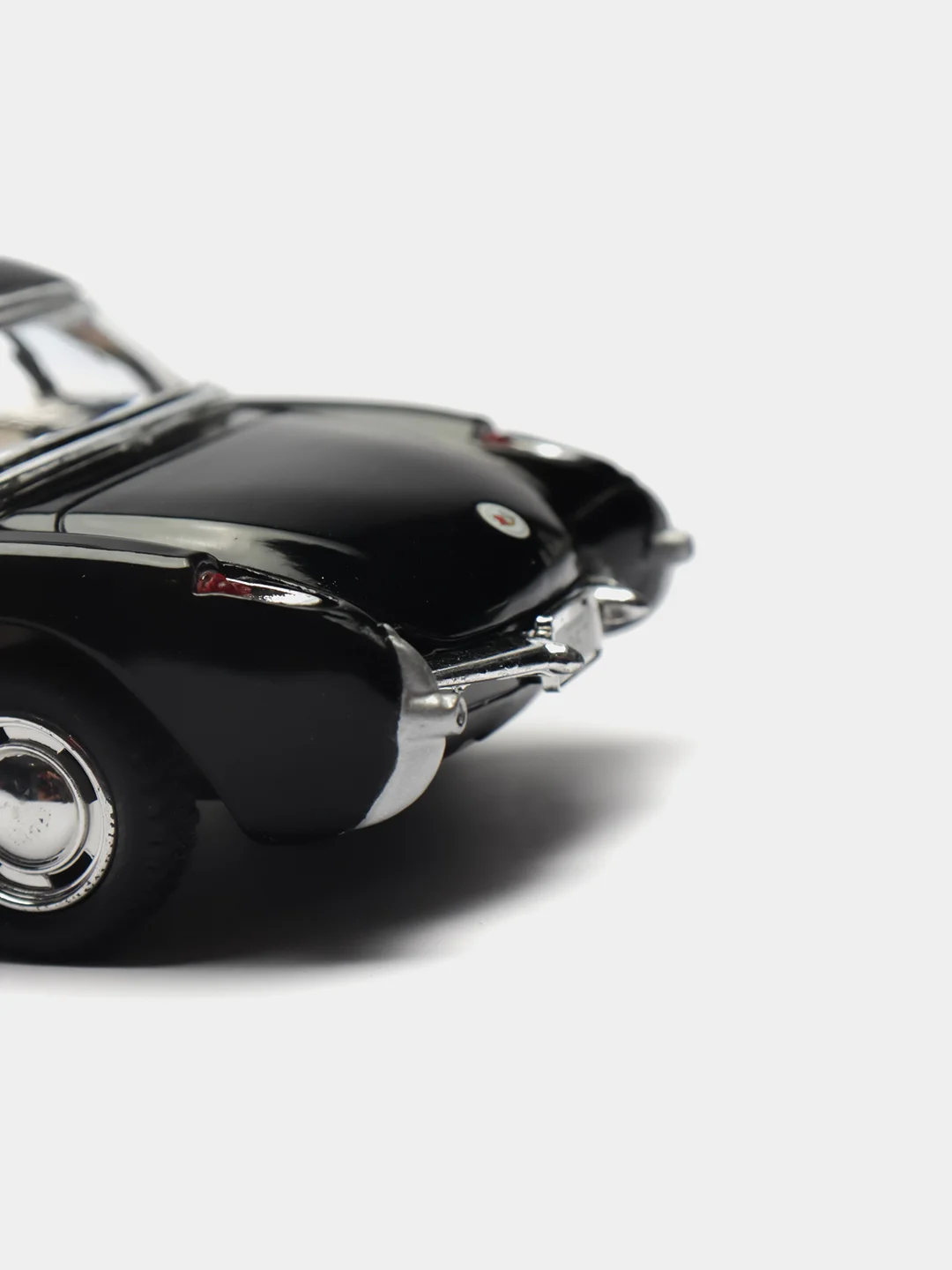 Белый металлическая машинка 1:34 Chevrolet Corvette 1957 KT5316D