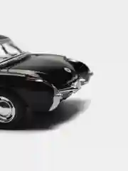 Белый металлическая машинка 1:34 Chevrolet Corvette 1957 KT5316D