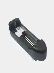 Зарядное устройство для аккумуляторов 18650/14500/16340/123A в розетку