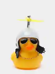 Золотой утка в шлеме