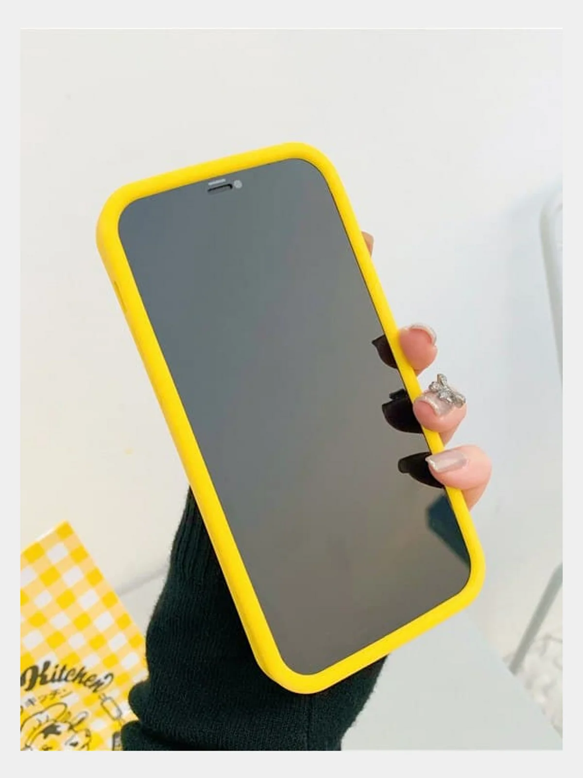 Желтый чехол антистресс пупырка поп ит pop it для iPhone 12 12 Pro на айфон