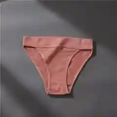 Розовый комплект нижнего белья