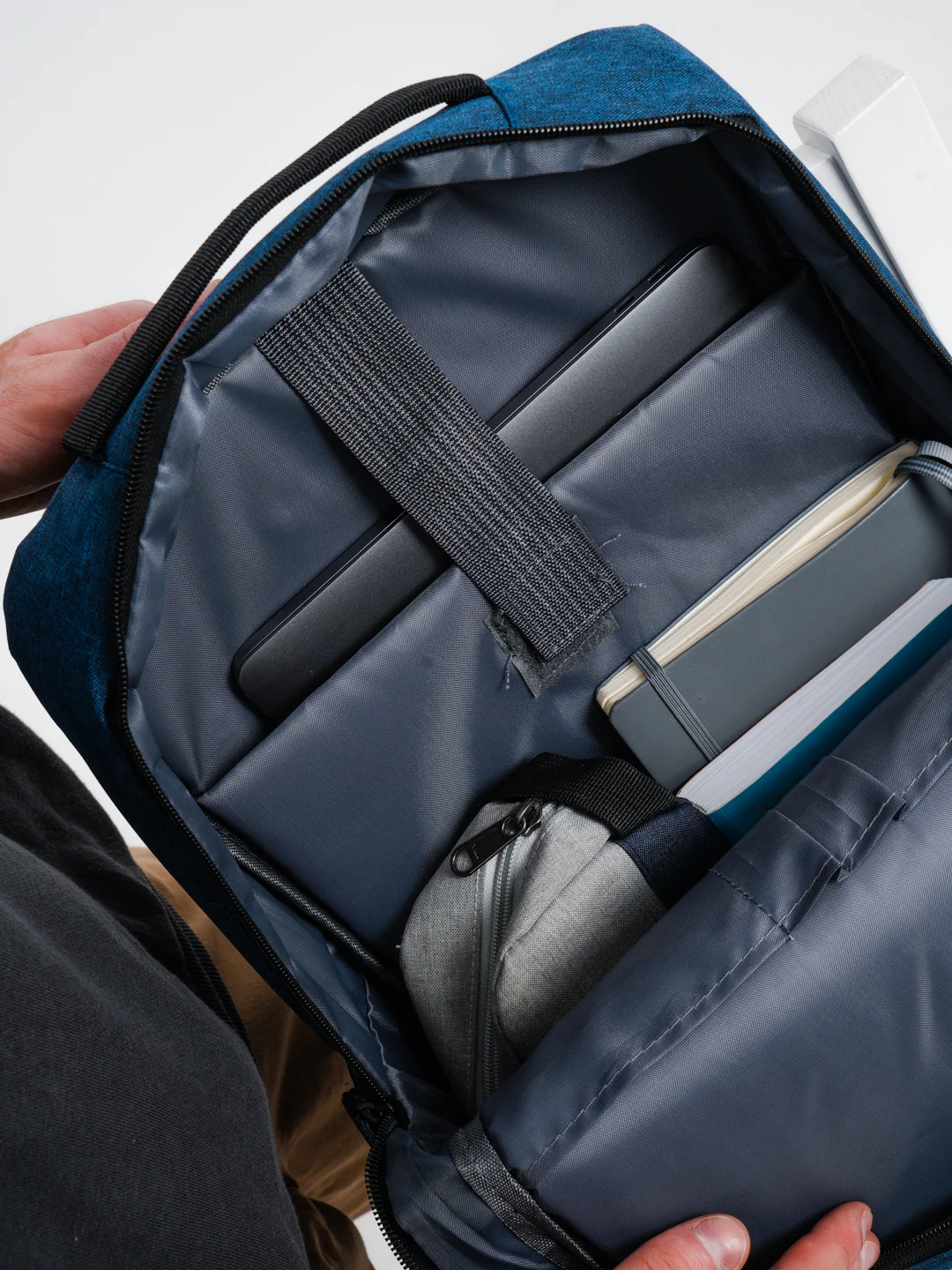 Красный рюкзак "BackPack" унисекс, повседневный прочный городской для ноутбука синий 15"6, 19,5л