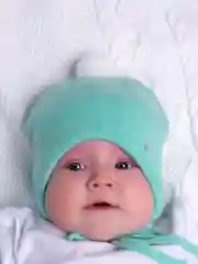 Шапка детская для девочки, с завязками