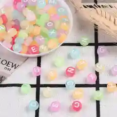 Зеленый разноцветные акриловые бусины/ Набор для создания украшений