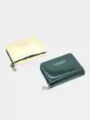 Кредитница из лакированой экокожи