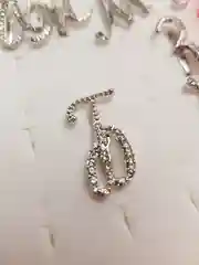 Брошь именная