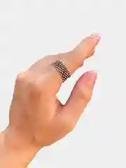 Женское кольцо под серебро