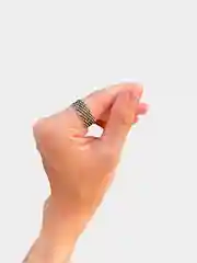 Женское кольцо под серебро
