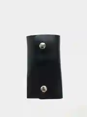 Черный ключница
