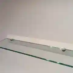Полка стеклянная из закалённого стекла. безопасное стекло