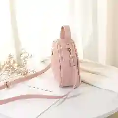 Маленькая женская сумка через плечо