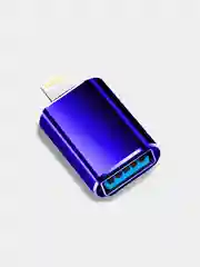 Синий переходник адаптер Lightning-USB OTG на iPhone