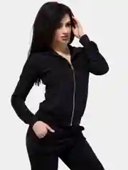 Женский спортивный костюм