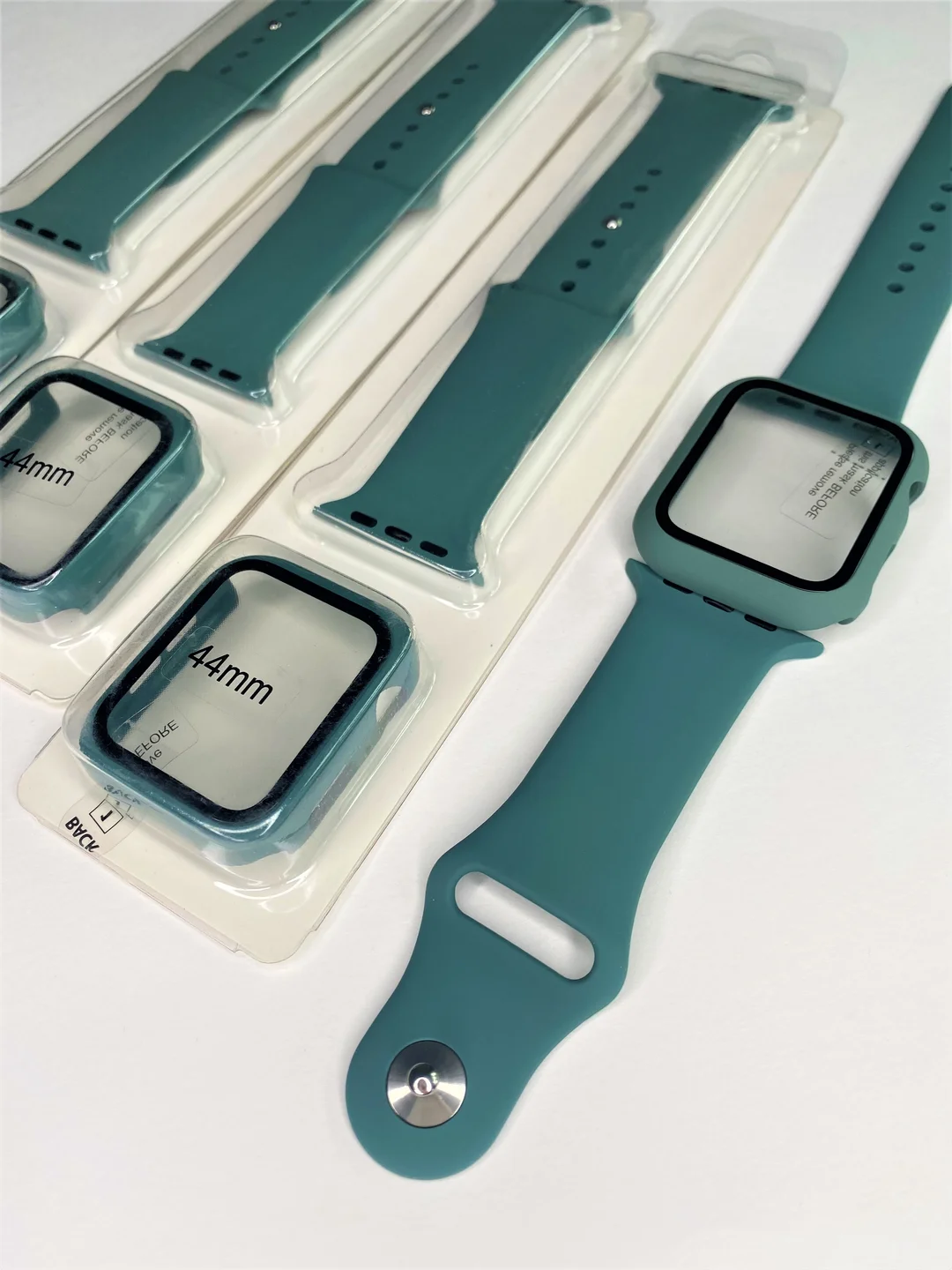 Зеленый силиконовый ремешок + защитная накладка со стеклом на корпус Apple Watch 44 mm