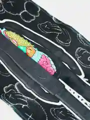 Желтый прямоугольный напольный ковер Kaws the Doll