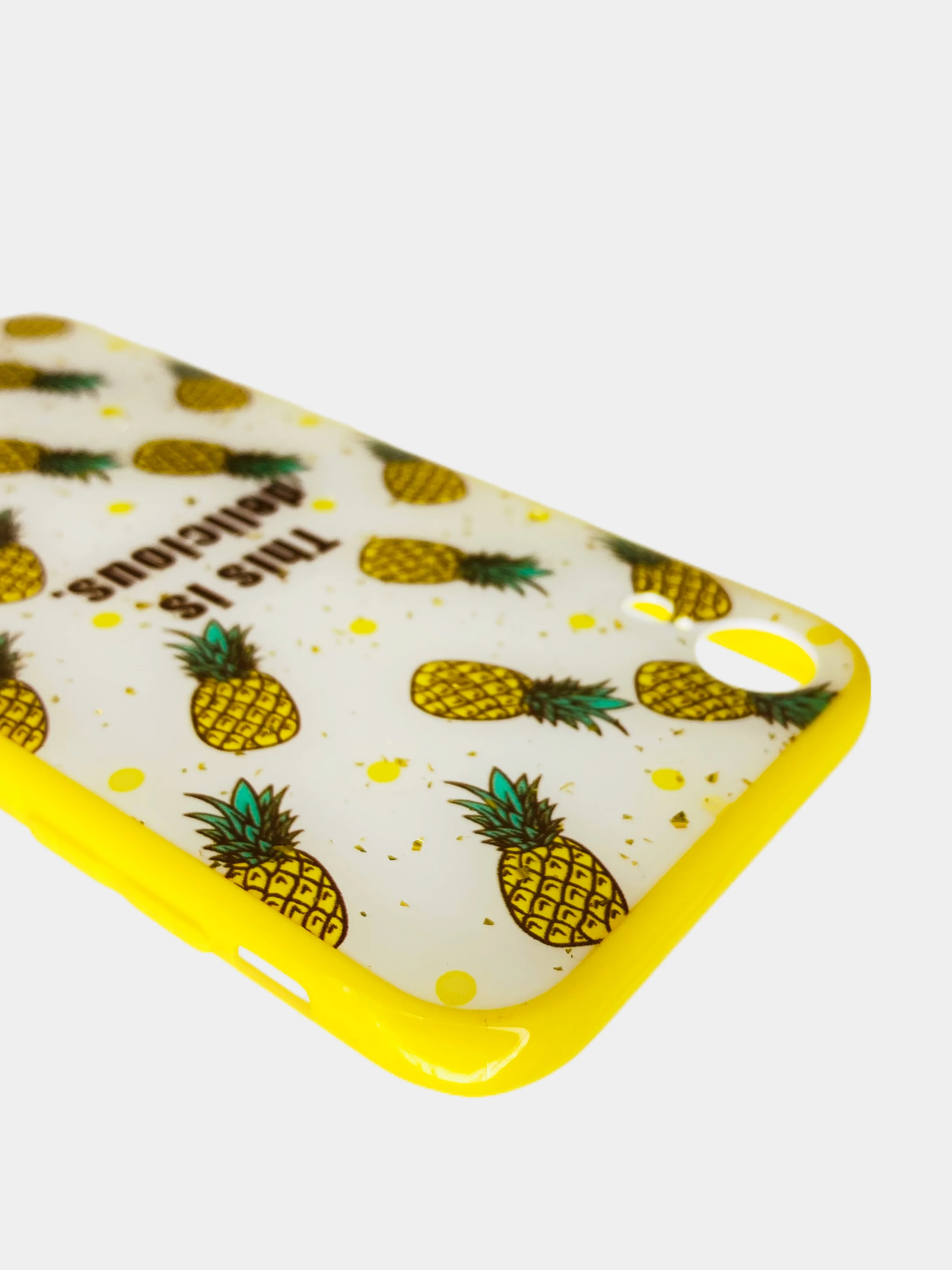 Желтый чехол Apple iPhone XR белый с рисунком и цветной рамкой