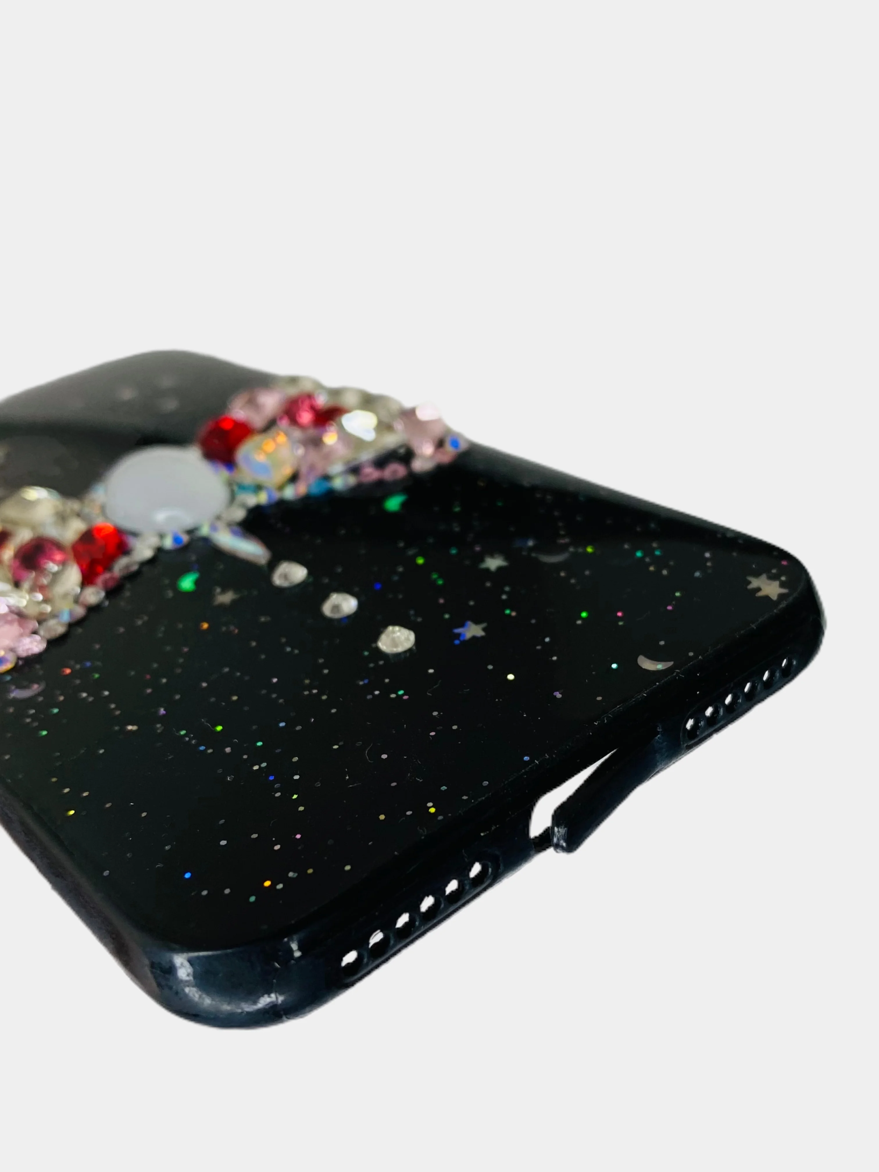 Чехол Apple iPhone 6 / 6s, 7 / 8 / SE 2020 пластиковый с рисунком, со стразами Стрекоза