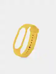 Желтый силиконовый ремешок на Xiaomi Mi Band 3/4