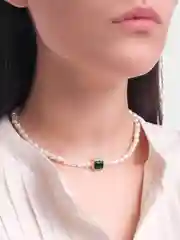 Чокер из искусственного жемчуга