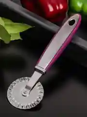 Фиолетовый нож для пиццы и теста