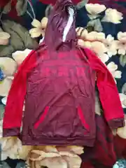 Красный худи женское