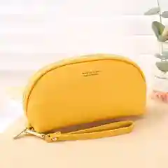 Зеленый косметичка на молнии кожаная