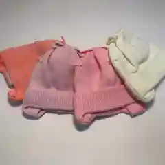 Шапка на завязках для девочки