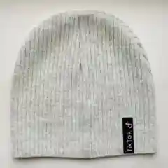 Белый шапка Tik Tok
