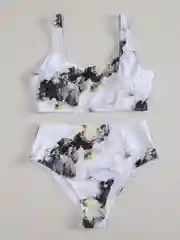 Белый раздельный купальник с завышенной талией