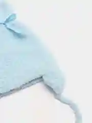 Вязаная шапка с длинными ушами