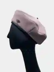 Бежевый берет женский