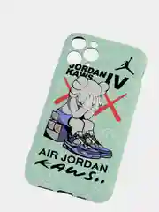 Силиконовый чехол-накладка Kaws для iPhone 11 Pro