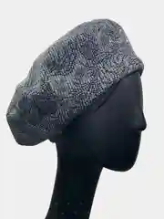 Серый берет женский
