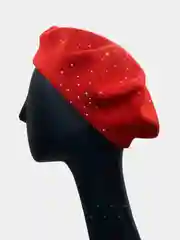 Красный берет женский
