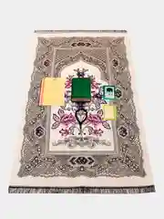 Коралловый подарочный набор для мусульман. Коран, Коврик для молитвы, Четки, Молитвы, 100 имен Аллаха