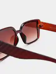 Очки женские солнцезащитные