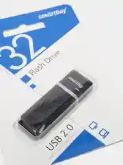USB Флеш накопитель 32 ГБ SmartBuy Quartz флешка, черный