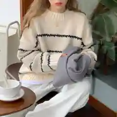 Пуловер вязаный, женский