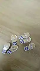 Фиолетовый значок в ассортименте