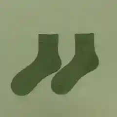 Зеленый носки средней длины