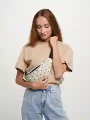 Бежевый сумка поясная с двумя карманами